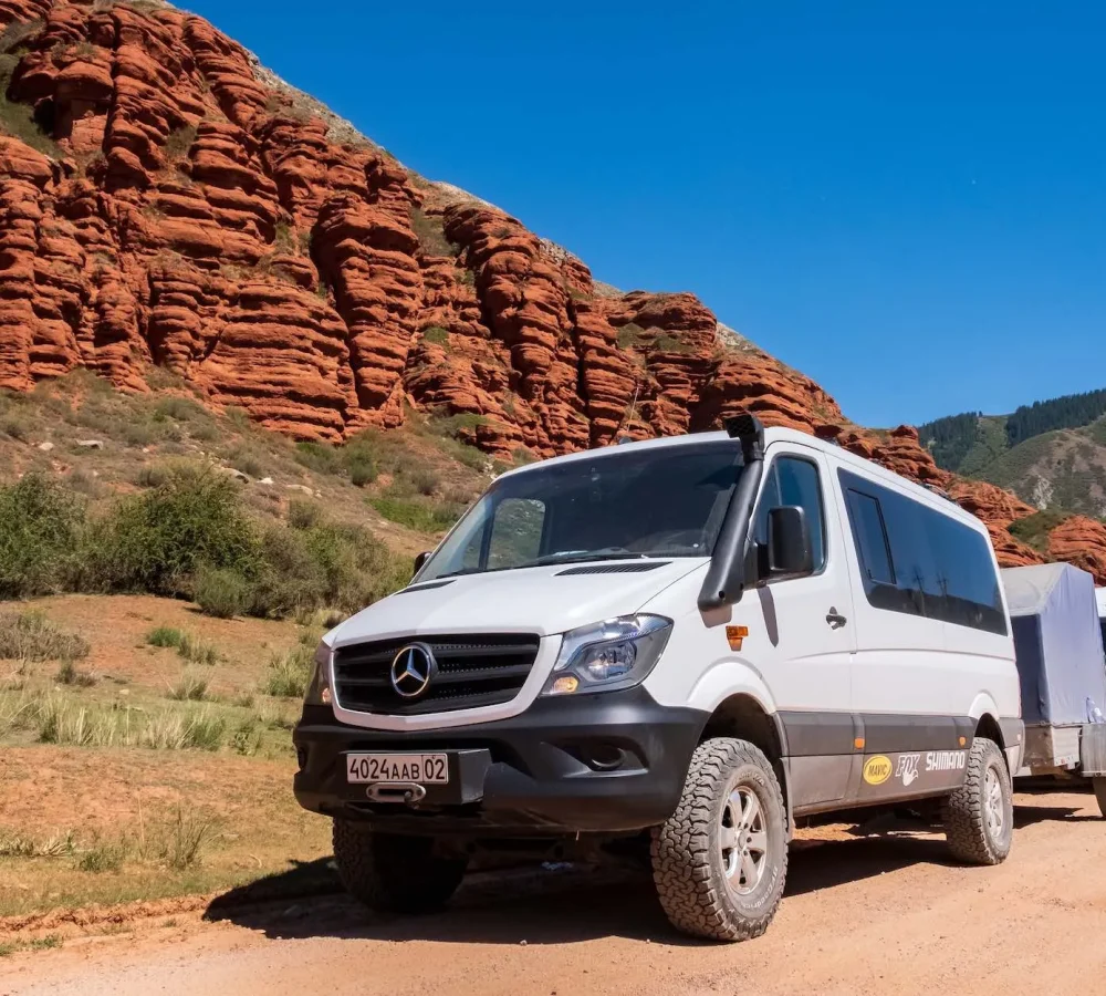 imgi_175_off-road-awd-vans-and-4x4-vans